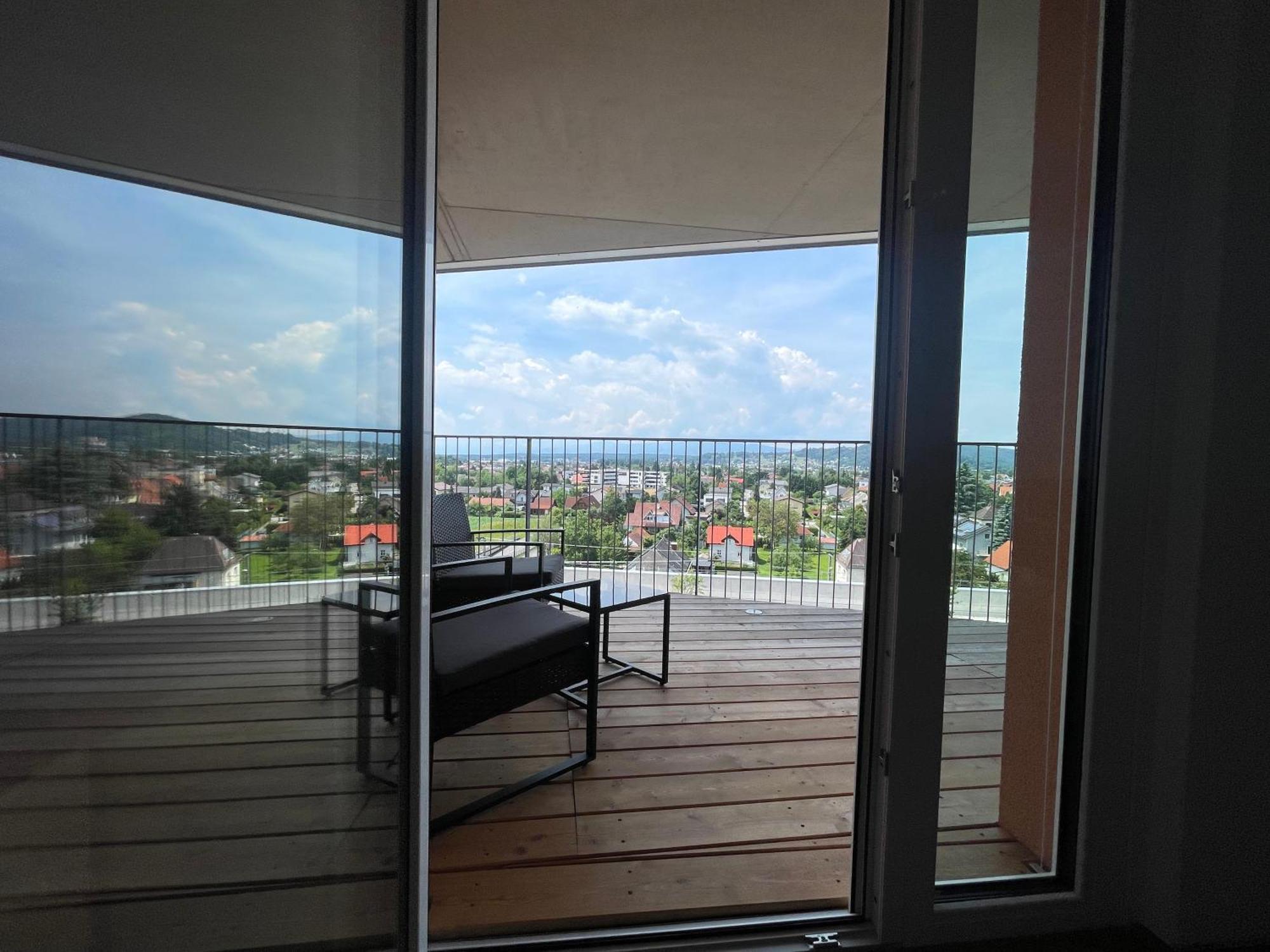 Apartamento 100 Qm Penthouse, Self-Check-In, 2 Parkplaetze Graz Exterior foto