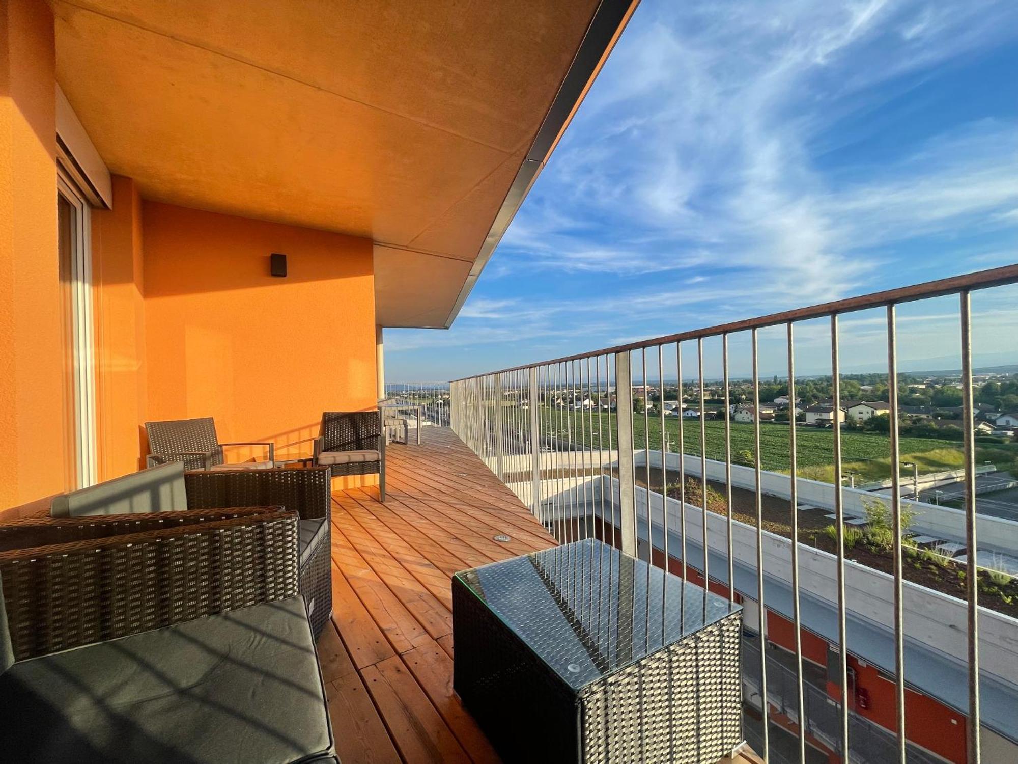 Apartamento 100 Qm Penthouse, Self-Check-In, 2 Parkplaetze Graz Exterior foto