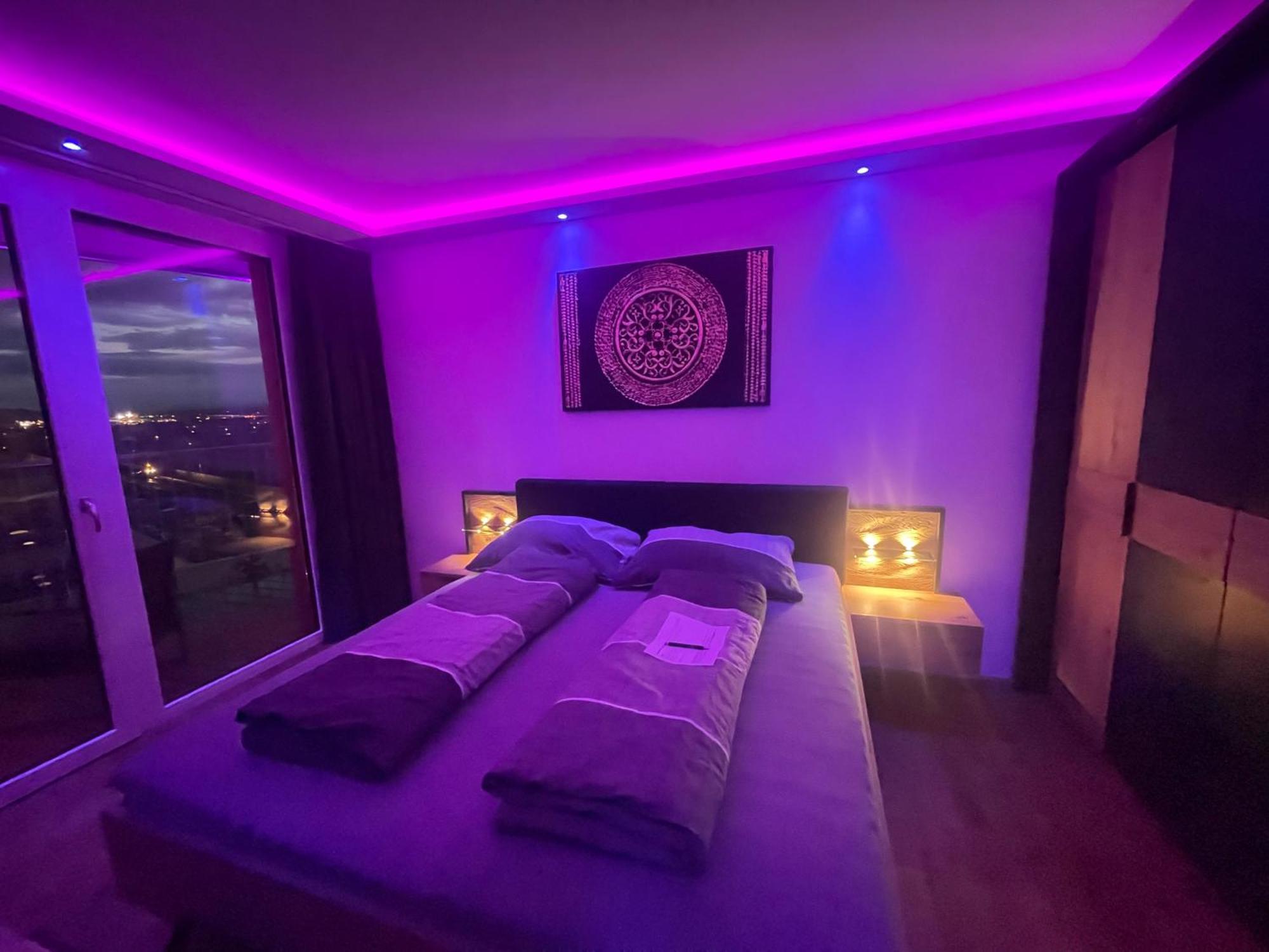 Apartamento 100 Qm Penthouse, Self-Check-In, 2 Parkplaetze Graz Exterior foto