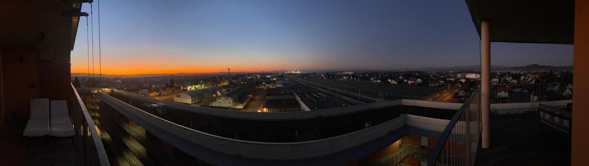 Apartamento 100 Qm Penthouse, Self-Check-In, 2 Parkplaetze Graz Exterior foto