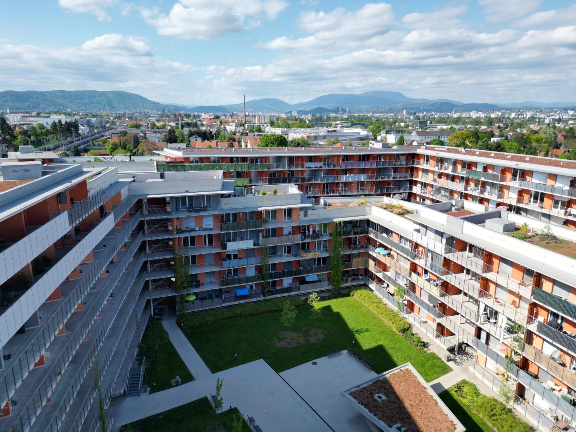 Apartamento 100 Qm Penthouse, Self-Check-In, 2 Parkplaetze Graz Exterior foto
