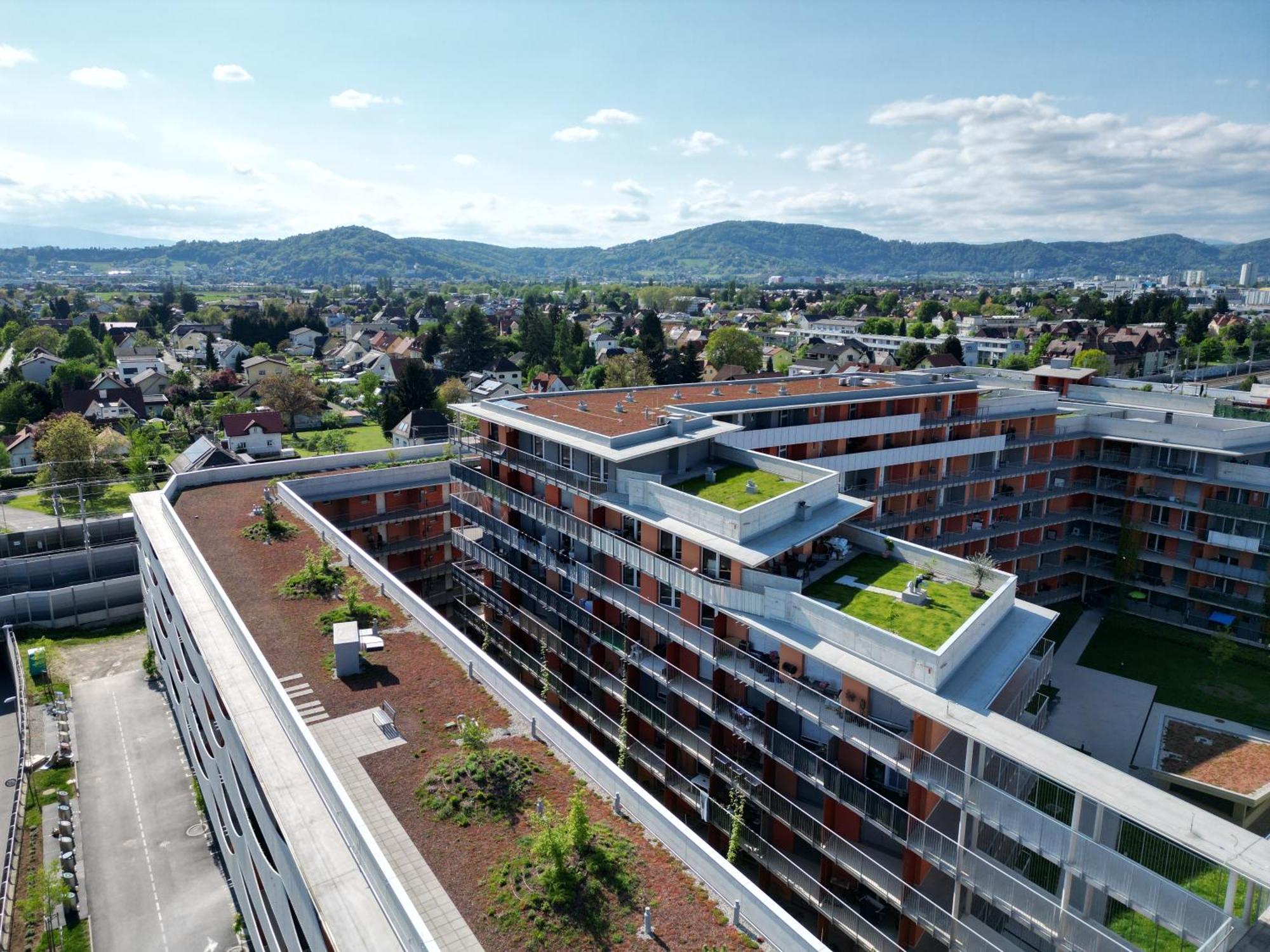 Apartamento 100 Qm Penthouse, Self-Check-In, 2 Parkplaetze Graz Exterior foto